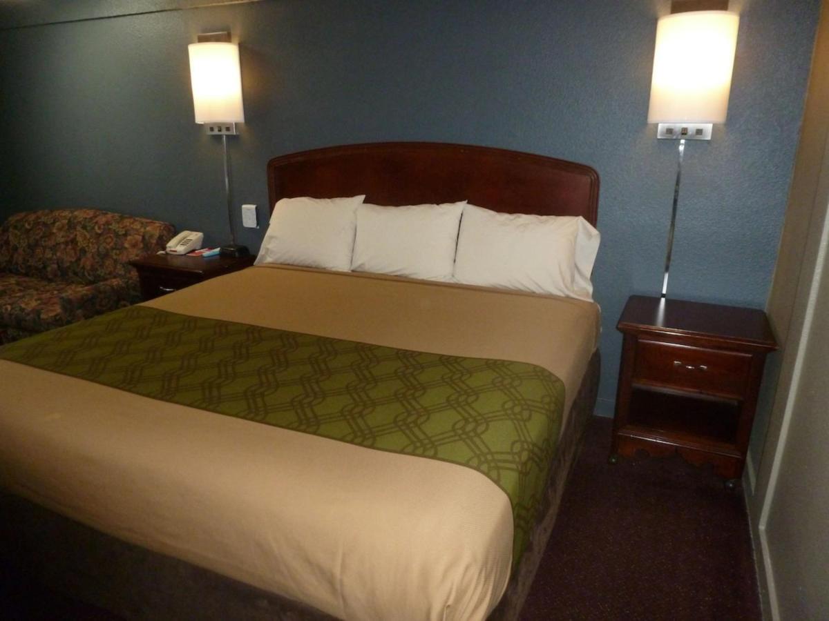 Econo Lodge Pittsburgh I-79 Esterno foto