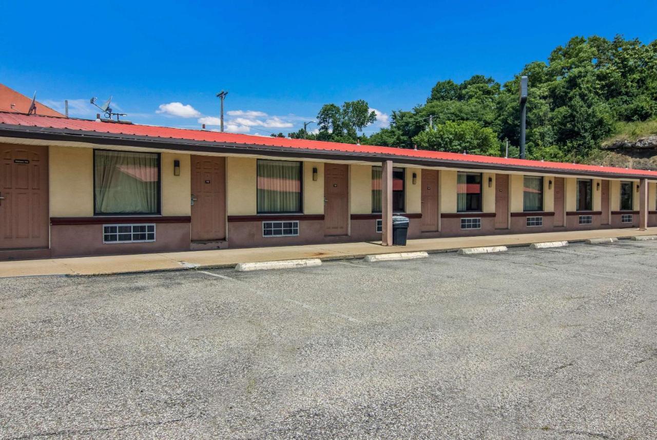 Econo Lodge Pittsburgh I-79 Esterno foto