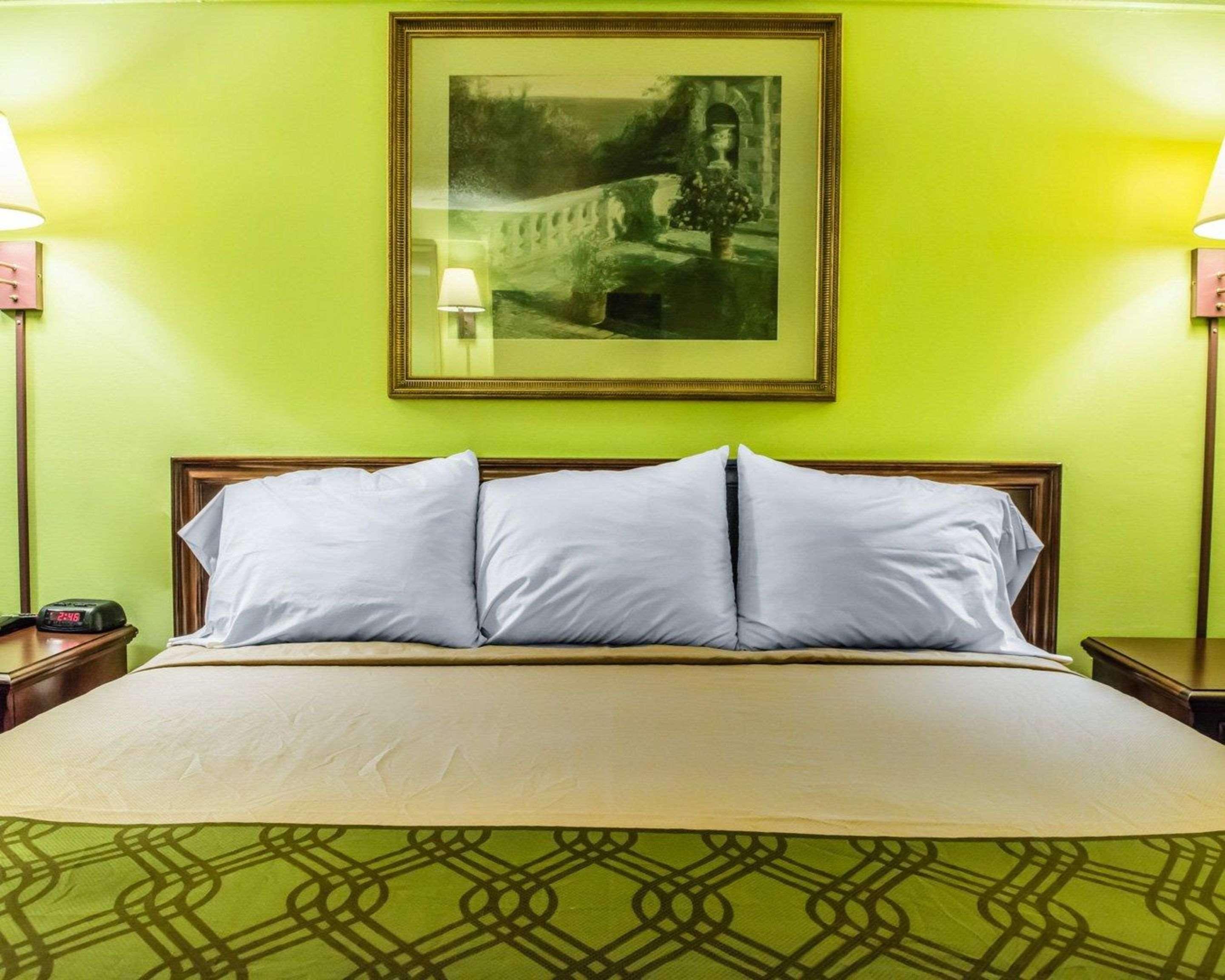 Econo Lodge Pittsburgh I-79 Esterno foto