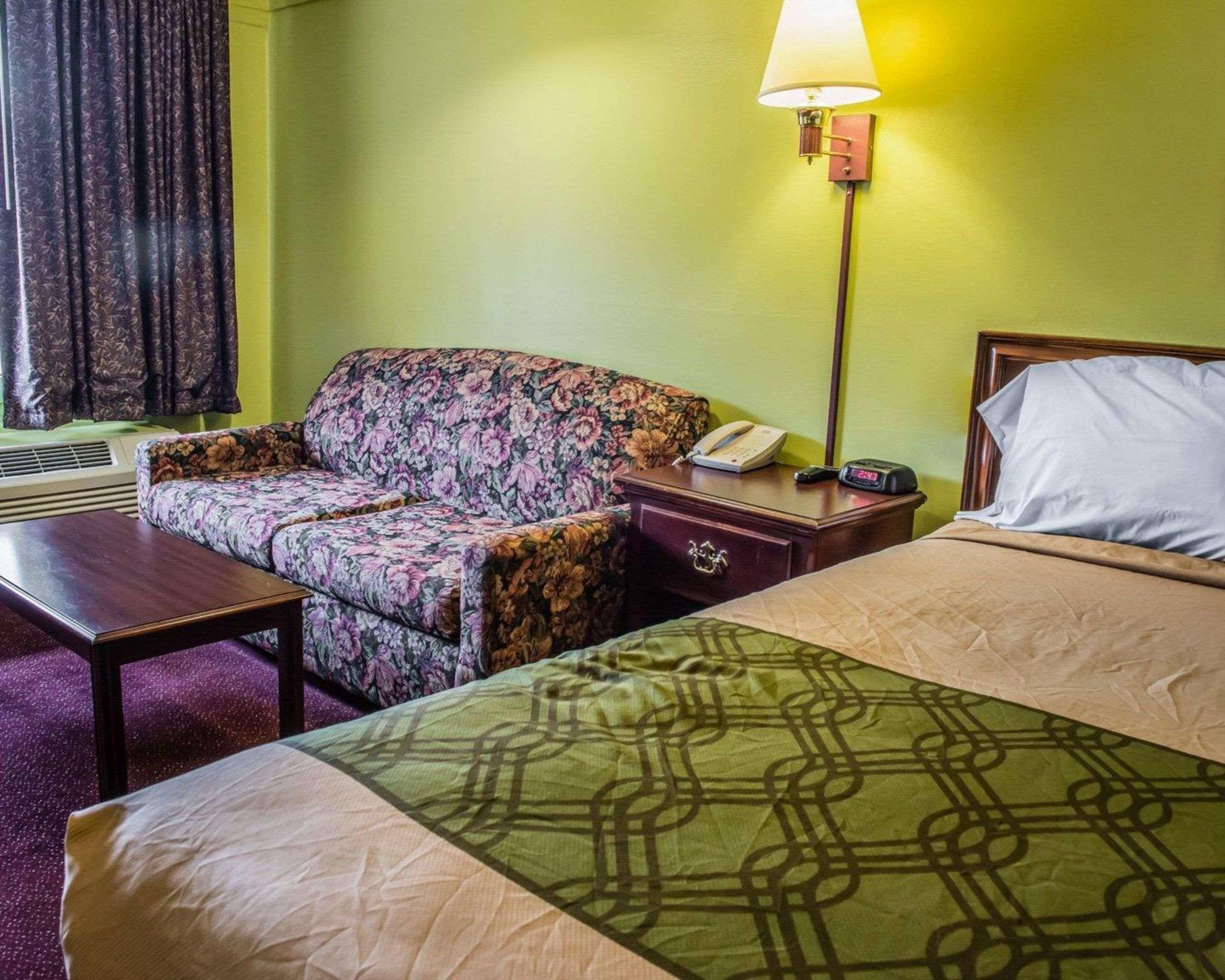Econo Lodge Pittsburgh I-79 Esterno foto