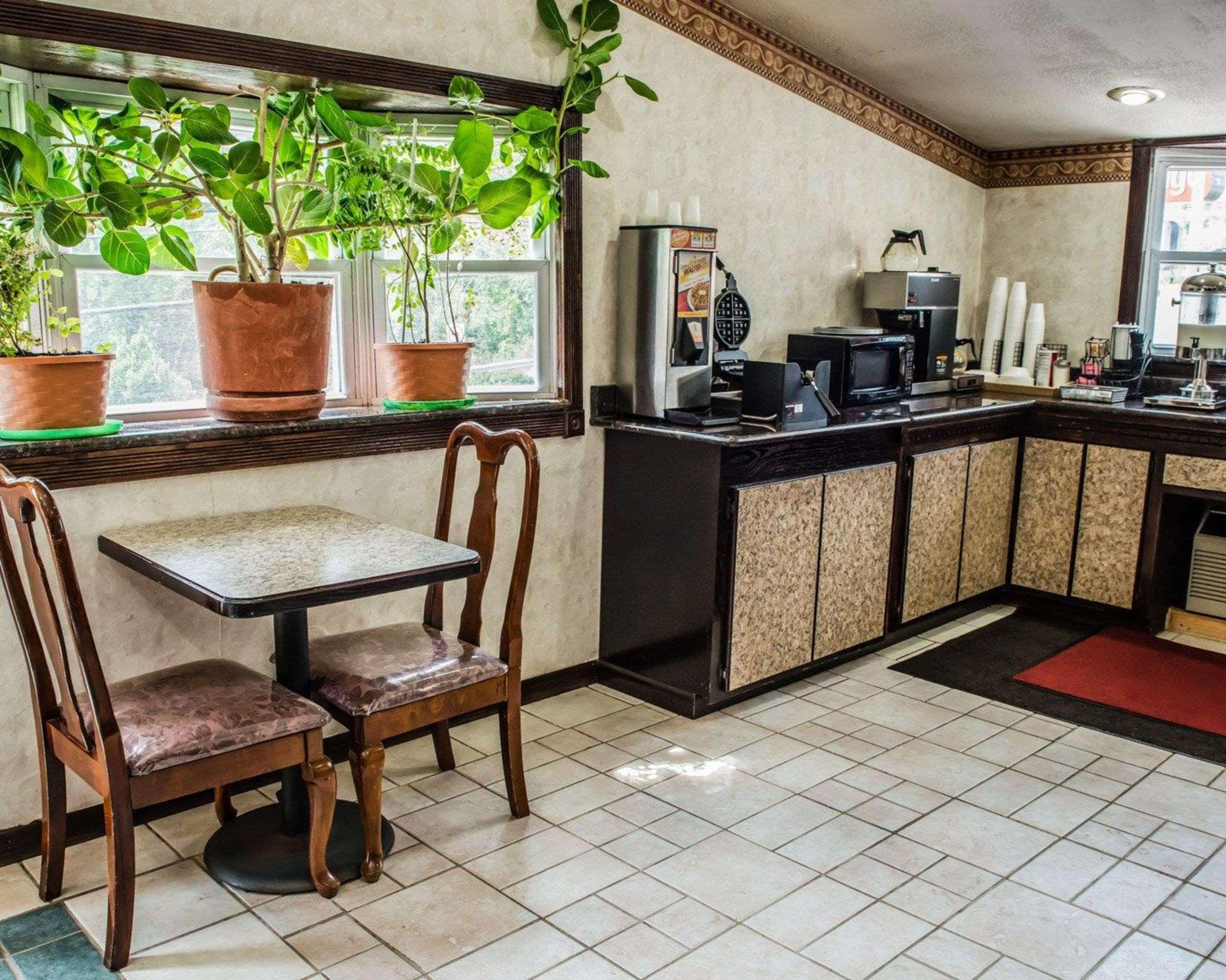 Econo Lodge Pittsburgh I-79 Esterno foto