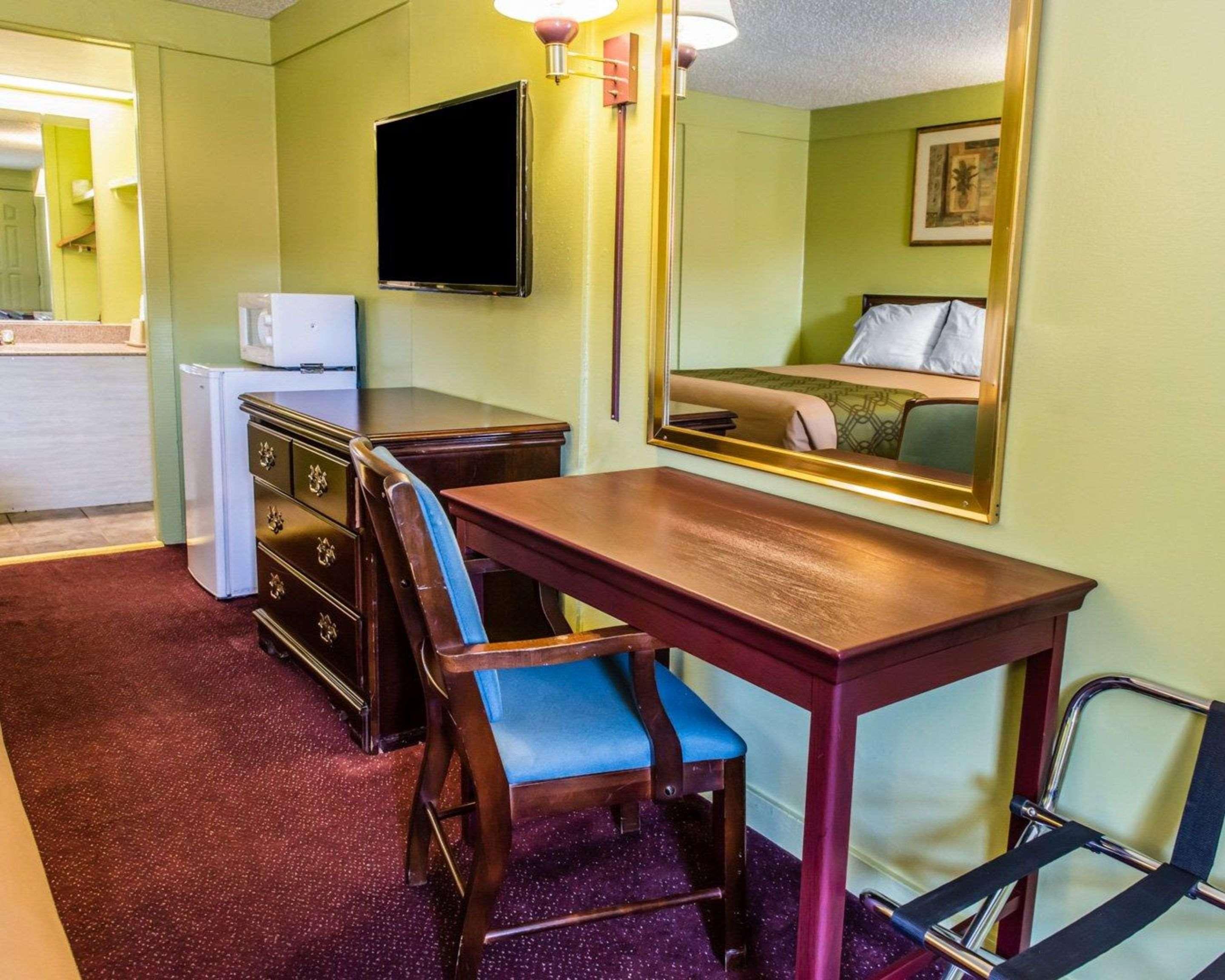 Econo Lodge Pittsburgh I-79 Esterno foto