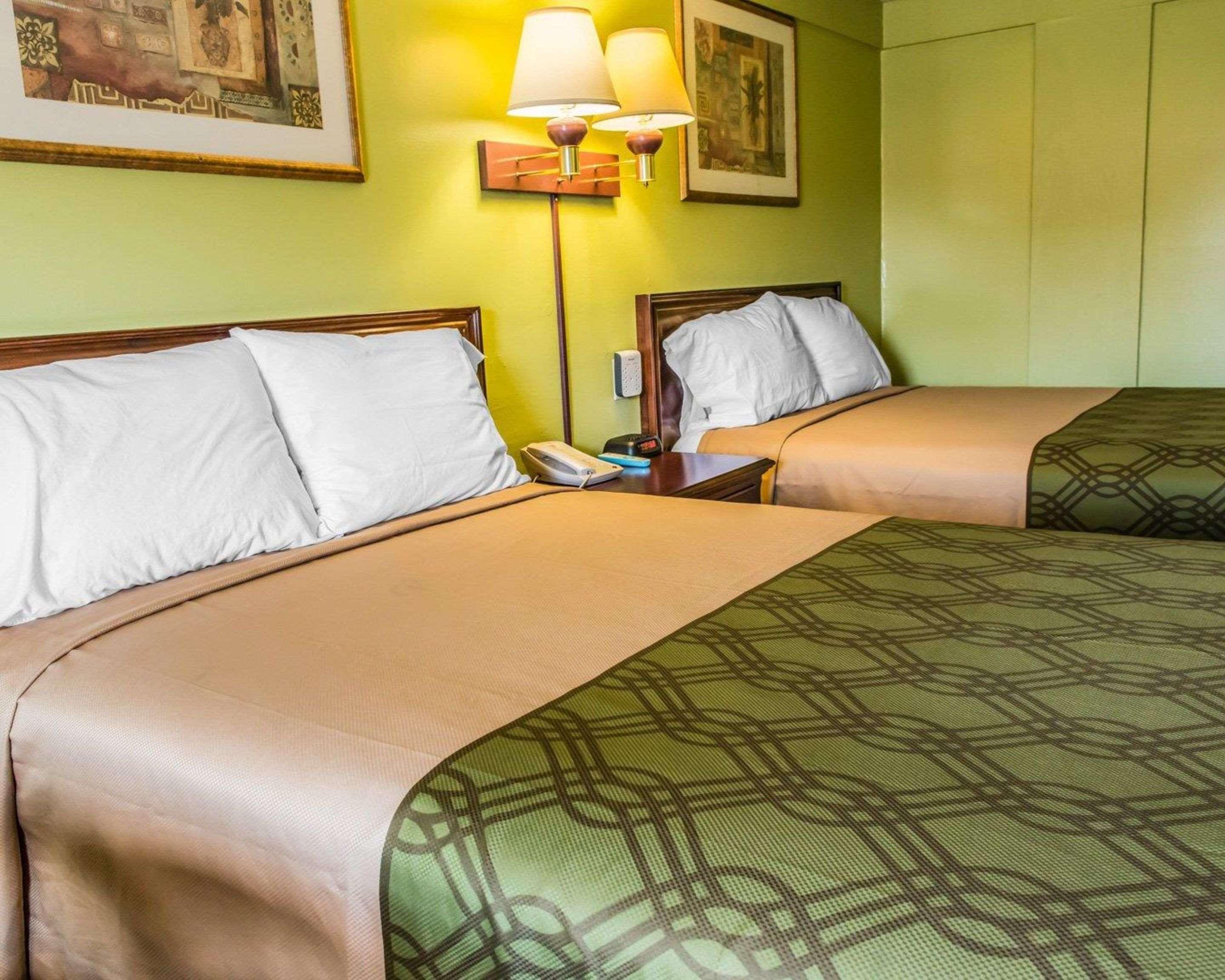 Econo Lodge Pittsburgh I-79 Esterno foto